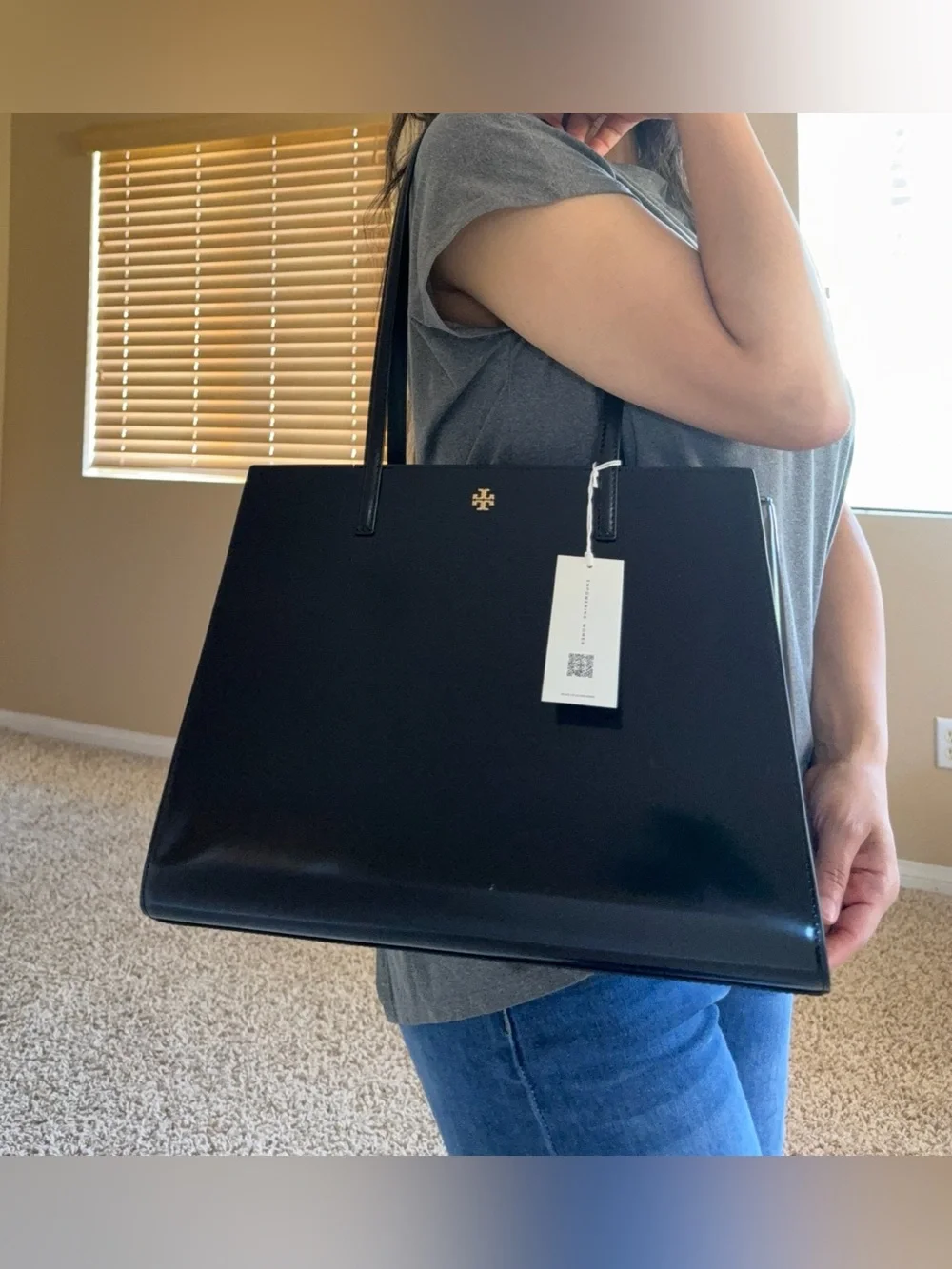 NWT, tory burch EMERSON SMOOTH WORK LARGE TOTE BAG in  black $550